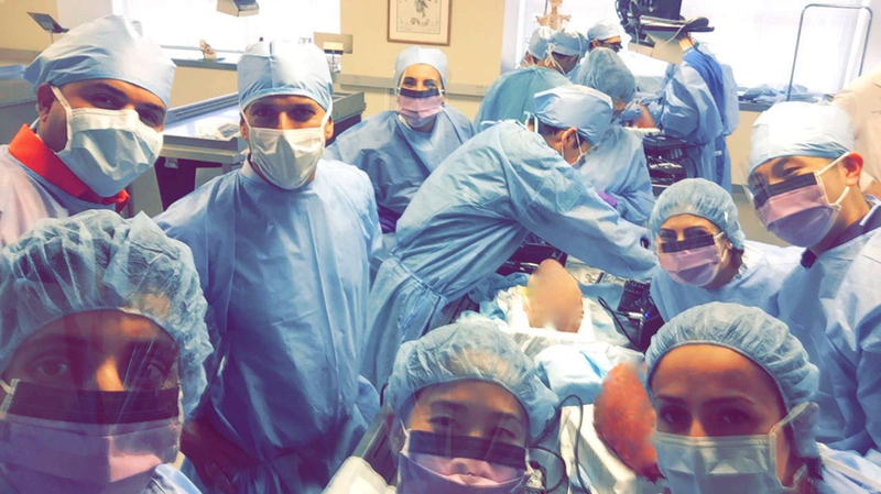 Illustration for article titled Here's the Disturbing Selfie of Dental Students at Yale With Severed Cadaver Heads